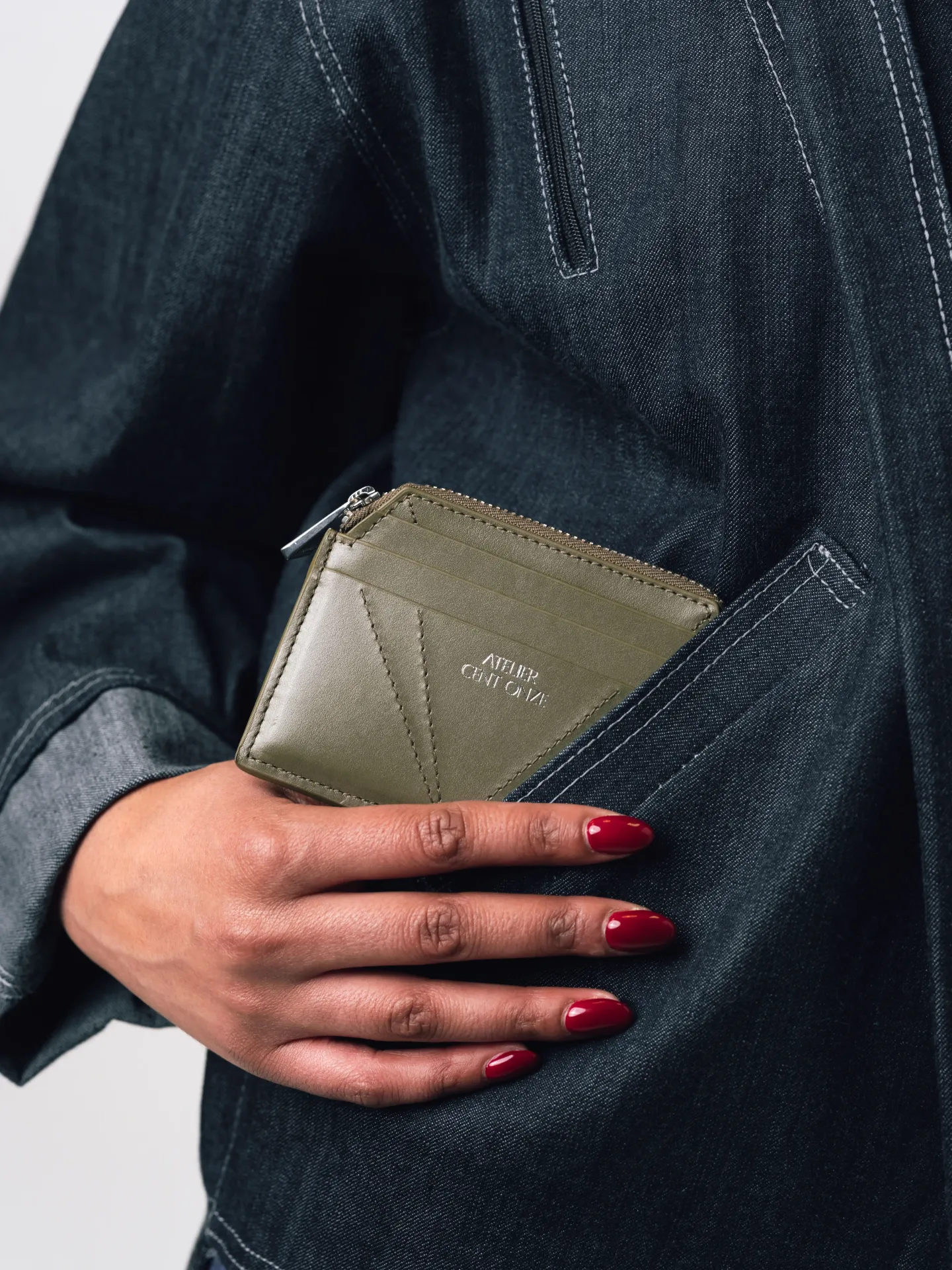 Victor green porté 2.webp